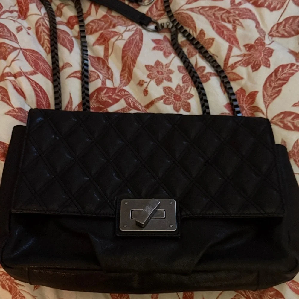 Simply Vera Vera Wang Black Quilted Shoulder Bag